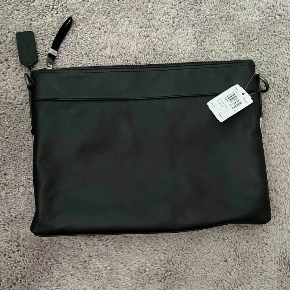 Coach New York large pouch shoulder bag QBQ6S black silver new $398 89914